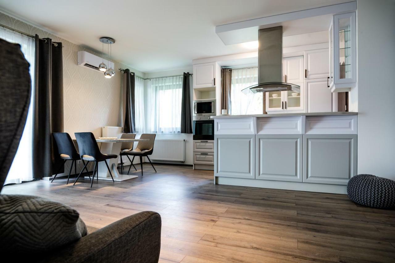 Liszt Ferenc Apartments Kecskemét Exteriör bild
